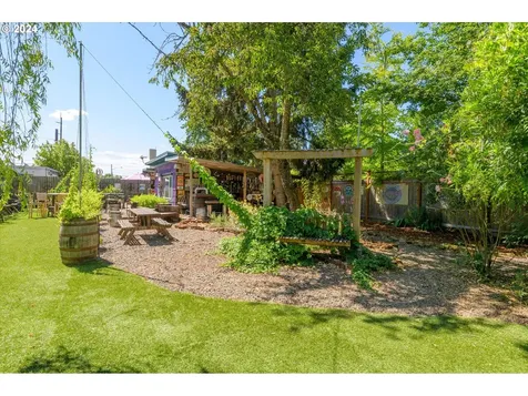 92 N Grand Street Eugene OR 97402