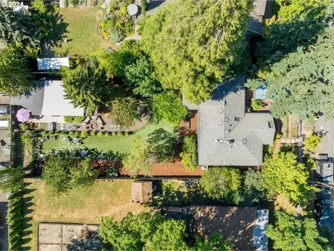 92 N Grand Street Eugene OR 97402