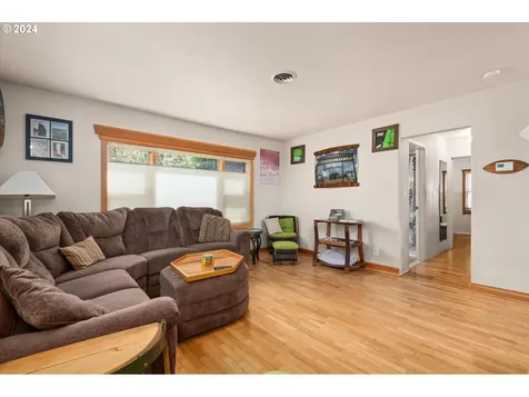 92 N Grand Street Eugene OR 97402