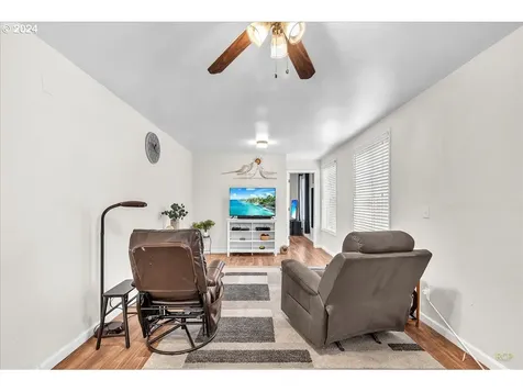 1226 SW Charles Street Dundee OR 97115