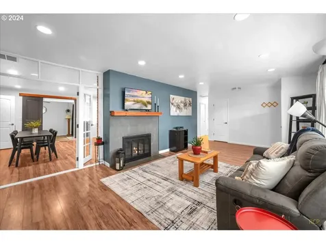 1226 SW Charles Street Dundee OR 97115