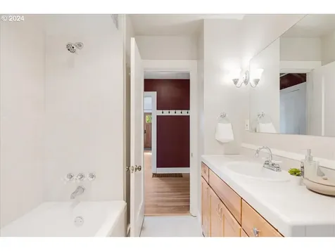 1714 Se 52nd Avenue Portland OR 97215