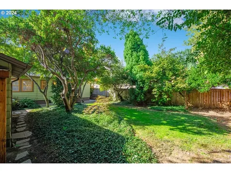 1714 Se 52nd Avenue Portland OR 97215