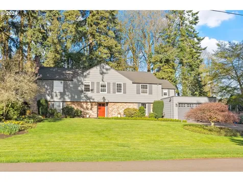 10943 S Collina Avenue Portland OR 97219