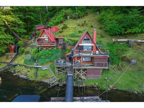 1901 Loon Lake Road Reedsport OR 97467