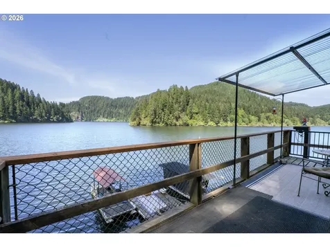1901 Loon Lake Road Reedsport OR 97467