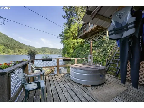 1901 Loon Lake Road Reedsport OR 97467