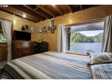 1901 Loon Lake Road Reedsport OR 97467