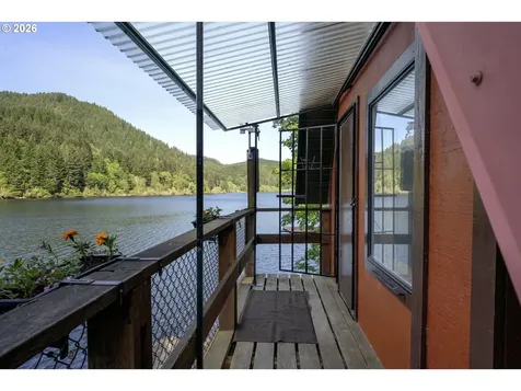 1901 Loon Lake Road Reedsport OR 97467