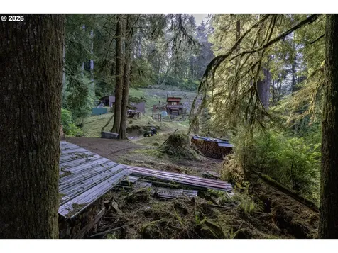 1901 Loon Lake Road Reedsport OR 97467