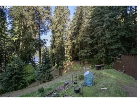 1901 Loon Lake Road Reedsport OR 97467