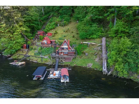 1901 Loon Lake Road Reedsport OR 97467