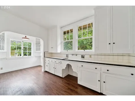 2504 Se Tibbetts Street Portland OR 97202