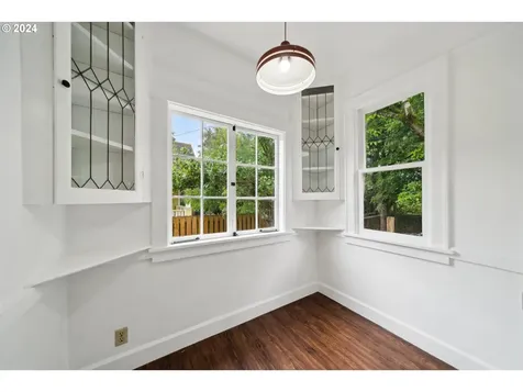2504 Se Tibbetts Street Portland OR 97202