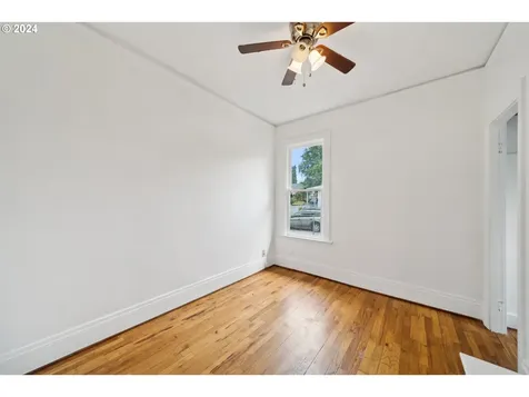 2504 Se Tibbetts Street Portland OR 97202