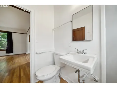 2504 Se Tibbetts Street Portland OR 97202