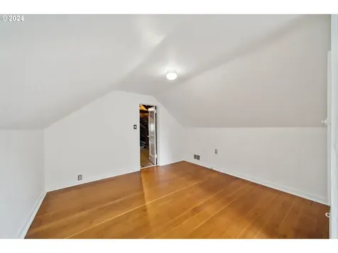 2504 Se Tibbetts Street Portland OR 97202