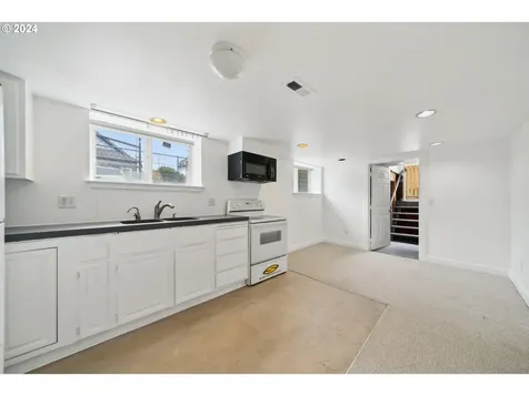 2504 Se Tibbetts Street Portland OR 97202