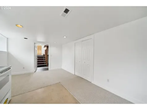 2504 Se Tibbetts Street Portland OR 97202