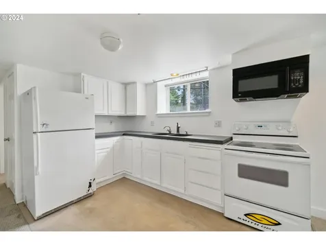 2504 Se Tibbetts Street Portland OR 97202