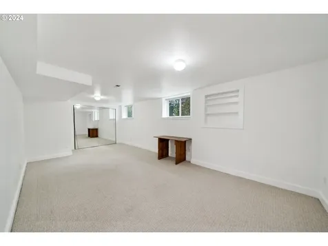 2504 Se Tibbetts Street Portland OR 97202
