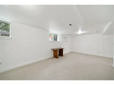 2504 Se Tibbetts Street Portland OR 97202