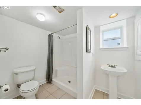2504 Se Tibbetts Street Portland OR 97202
