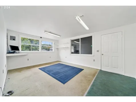 2504 Se Tibbetts Street Portland OR 97202