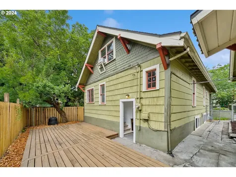2504 Se Tibbetts Street Portland OR 97202
