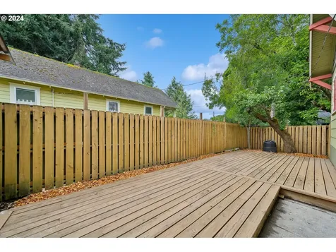 2504 Se Tibbetts Street Portland OR 97202