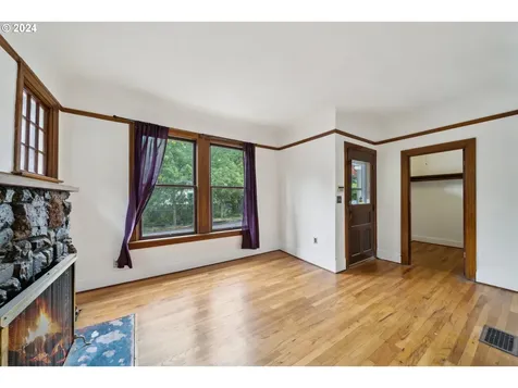 2504 Se Tibbetts Street Portland OR 97202