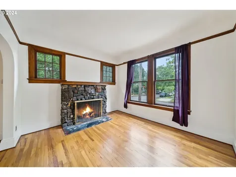 2504 Se Tibbetts Street Portland OR 97202