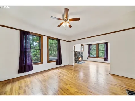 2504 Se Tibbetts Street Portland OR 97202