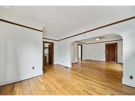 2504 Se Tibbetts Street Portland OR 97202