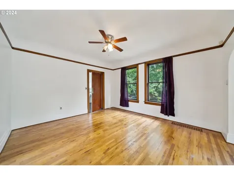 2504 Se Tibbetts Street Portland OR 97202