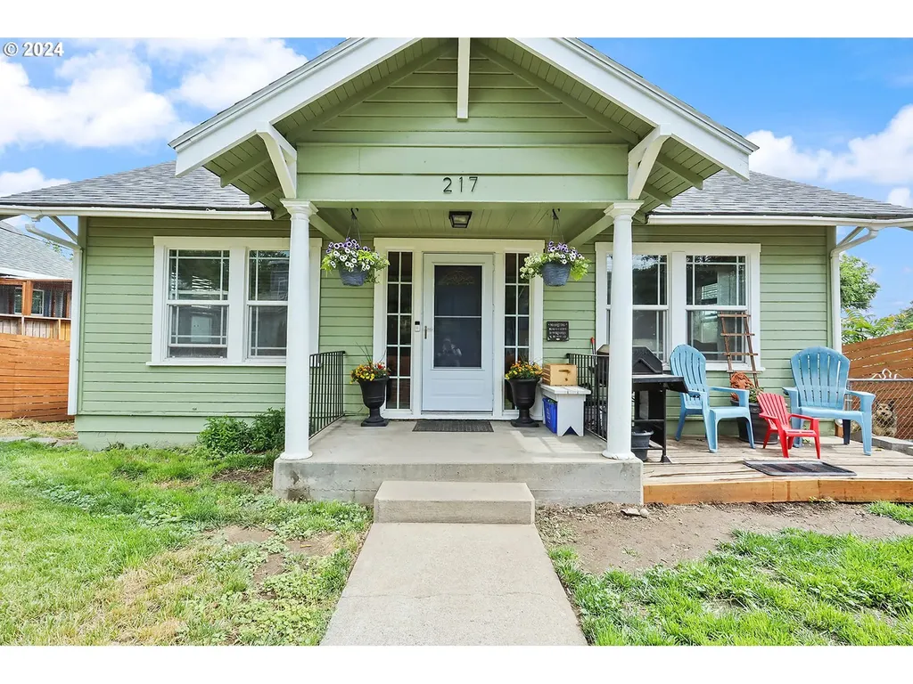 217 W 7th Street The Dalles OR 97058