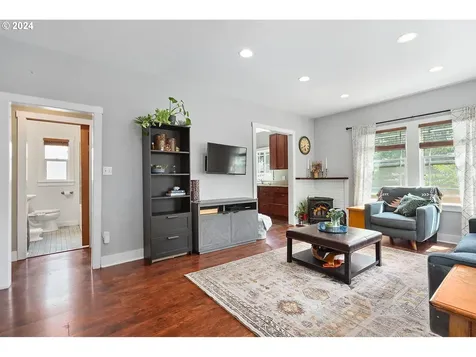 217 W 7th Street The Dalles OR 97058