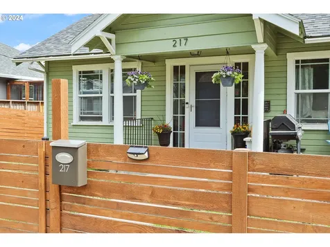 217 W 7th Street The Dalles OR 97058