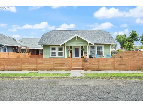 217 W 7th Street The Dalles OR 97058