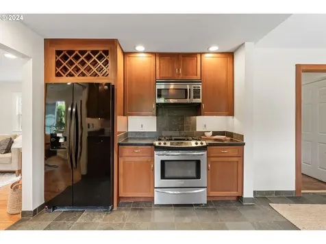9312 Sw Terwilliger Boulevard Portland OR 97219