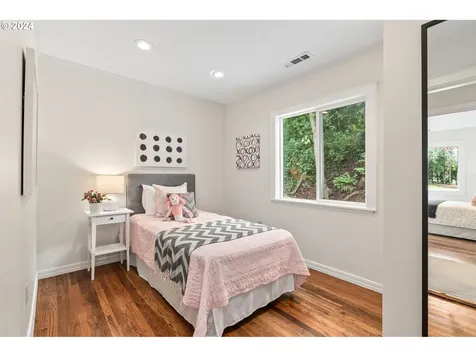 9312 Sw Terwilliger Boulevard Portland OR 97219