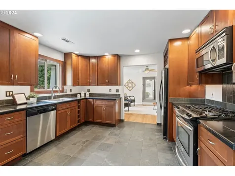 9312 Sw Terwilliger Boulevard Portland OR 97219