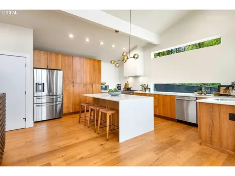 9306 Nw Hardy Avenue Portland OR 97231