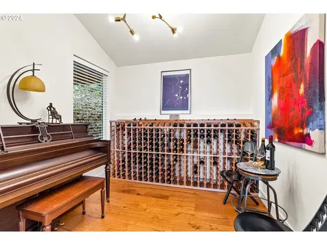 9306 Nw Hardy Avenue Portland OR 97231