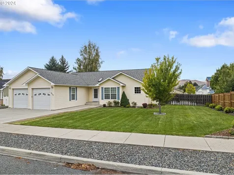 930 Elkhorn Drive Baker City OR 97814