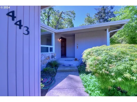 443 S 68th Place Springfield OR 97478