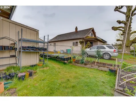 6508 Se Center Street Portland OR 97206