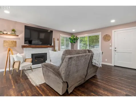 54 Van Fossen Court Eugene OR 97404