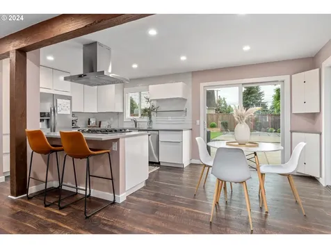 54 Van Fossen Court Eugene OR 97404