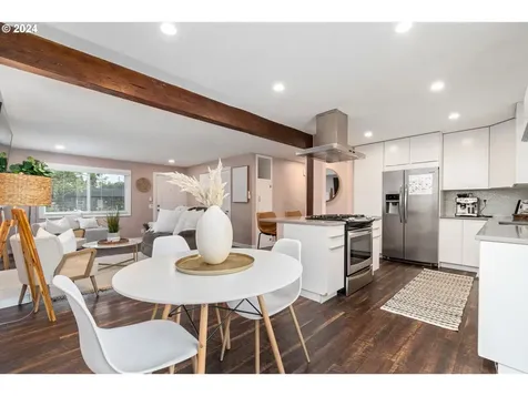 54 Van Fossen Court Eugene OR 97404